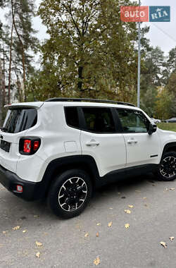 Позашляховик / Кросовер Jeep Renegade 2023 в 