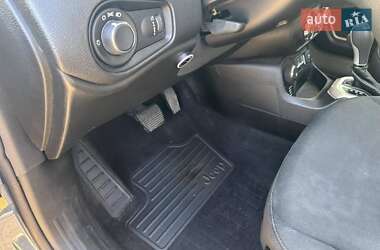 Внедорожник / Кроссовер Jeep Renegade 2016 в 