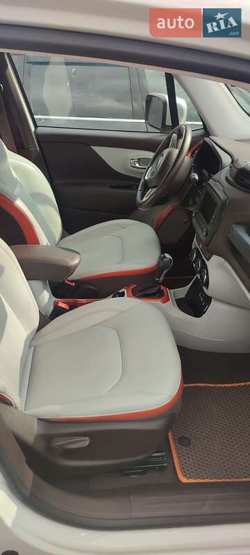 Внедорожник / Кроссовер Jeep Renegade 2016 в Каменец-Подольском фото 7 Внедорожник / Кроссовер Jeep Renegade 2016 в Каменец-Подольском