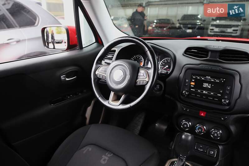 Внедорожник / Кроссовер Jeep Renegade 2015 в Киеве