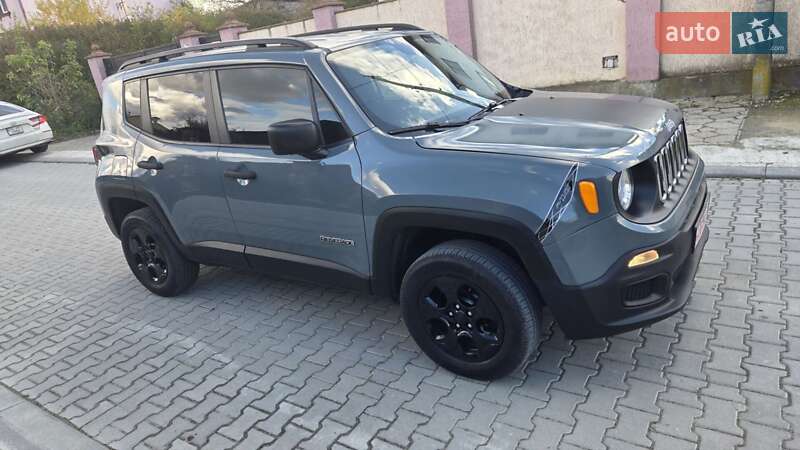 Позашляховик / Кросовер Jeep Renegade 2017 в Львові