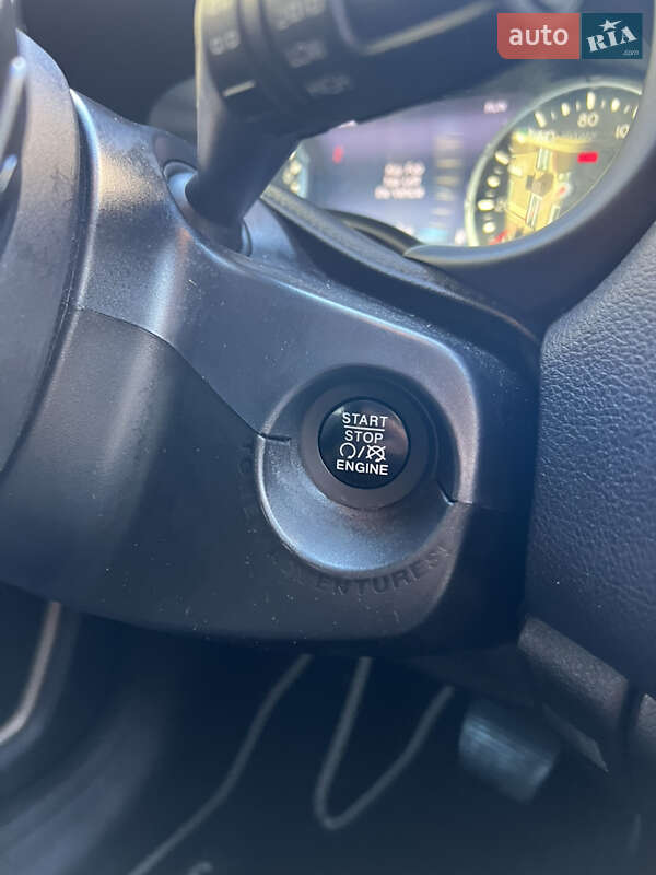 Позашляховик / Кросовер Jeep Renegade 2016 в Києві