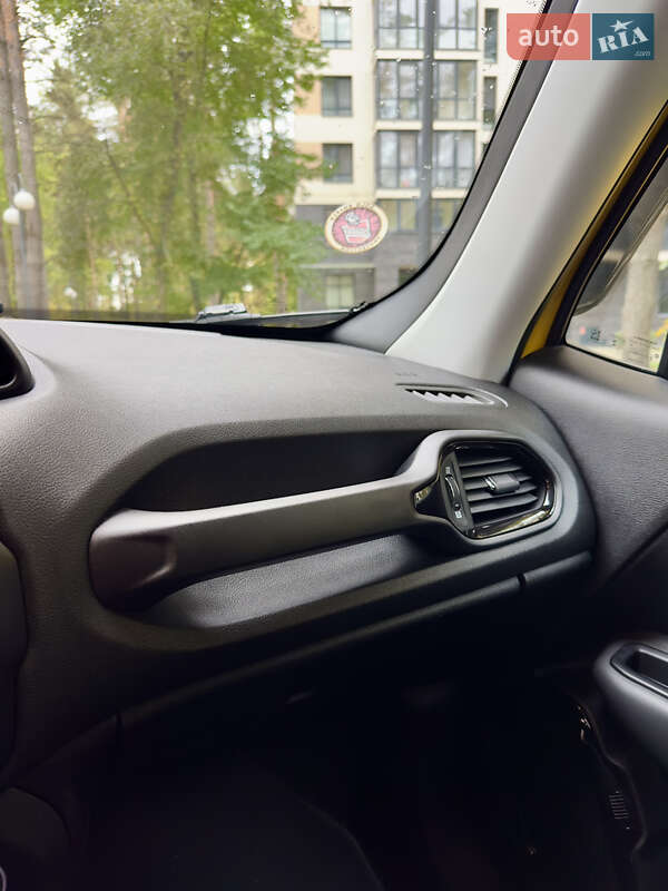 Внедорожник / Кроссовер Jeep Renegade 2018 в Киеве