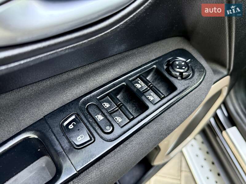 Позашляховик / Кросовер Jeep Renegade 2015 в Одесі фото 30 Позашляховик / Кросовер Jeep Renegade 2015 в Одесі