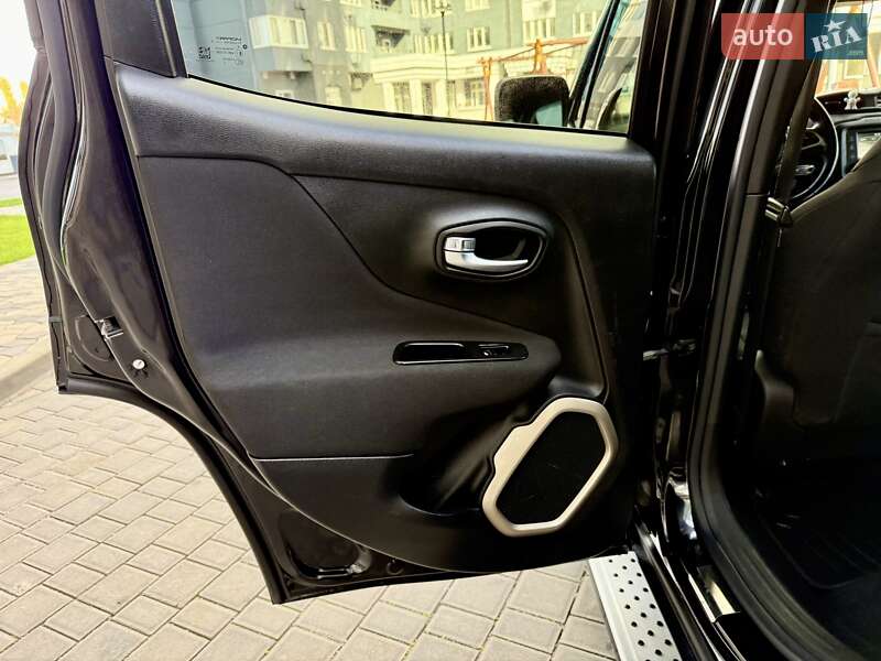 Позашляховик / Кросовер Jeep Renegade 2015 в Одесі фото 62 Позашляховик / Кросовер Jeep Renegade 2015 в Одесі