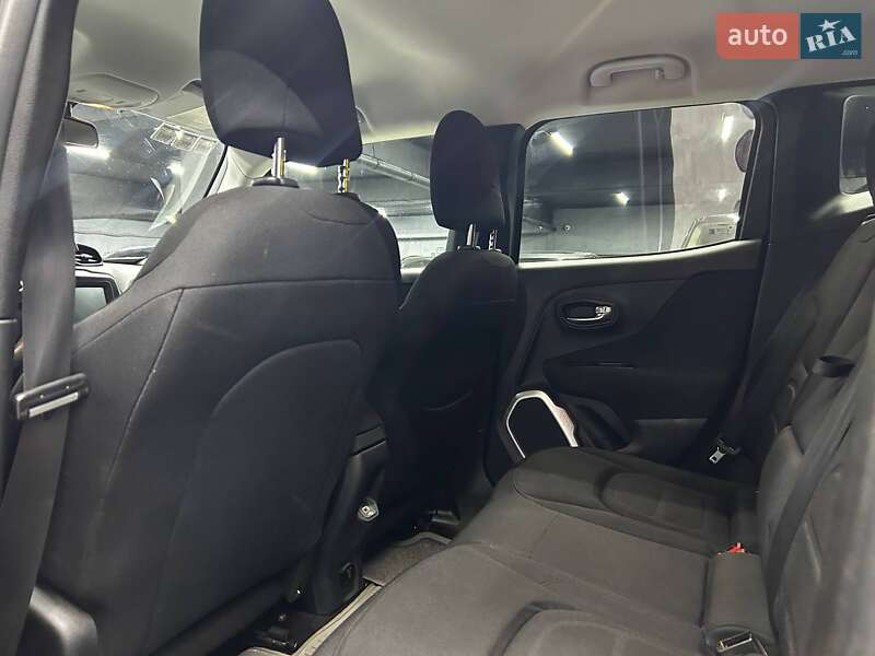 Внедорожник / Кроссовер Jeep Renegade 2018 в Черновцах