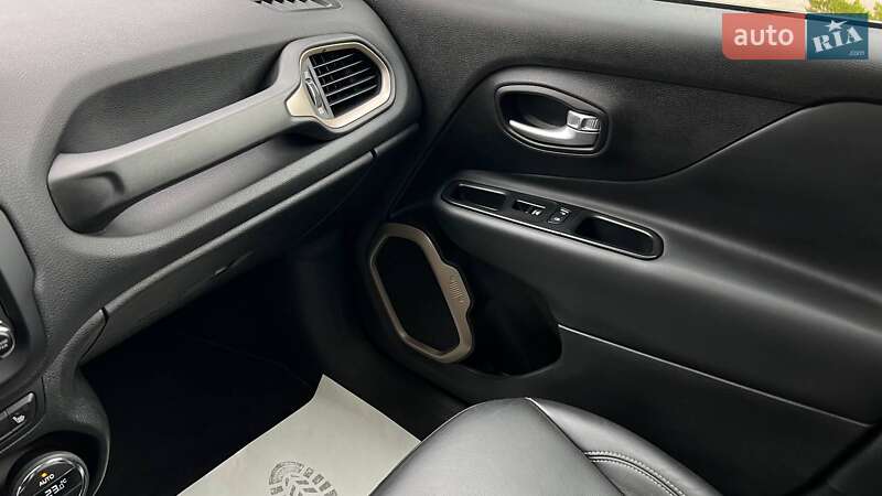 Позашляховик / Кросовер Jeep Renegade 2017 в Львові