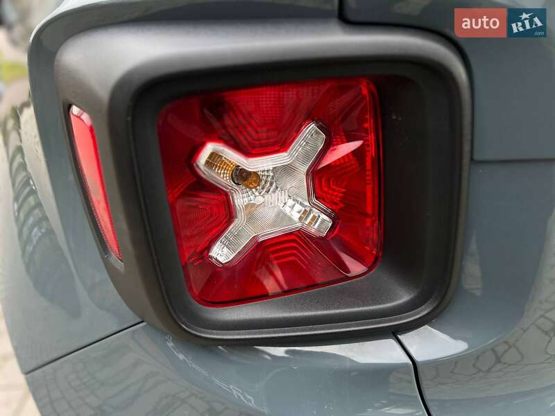 Позашляховик / Кросовер Jeep Renegade 2017 в Львові