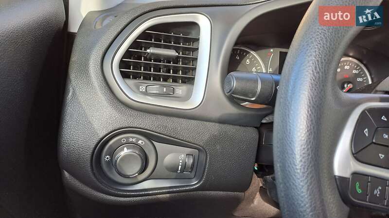 Внедорожник / Кроссовер Jeep Renegade 2019 в Ровно фото 15 Внедорожник / Кроссовер Jeep Renegade 2019 в Ровно