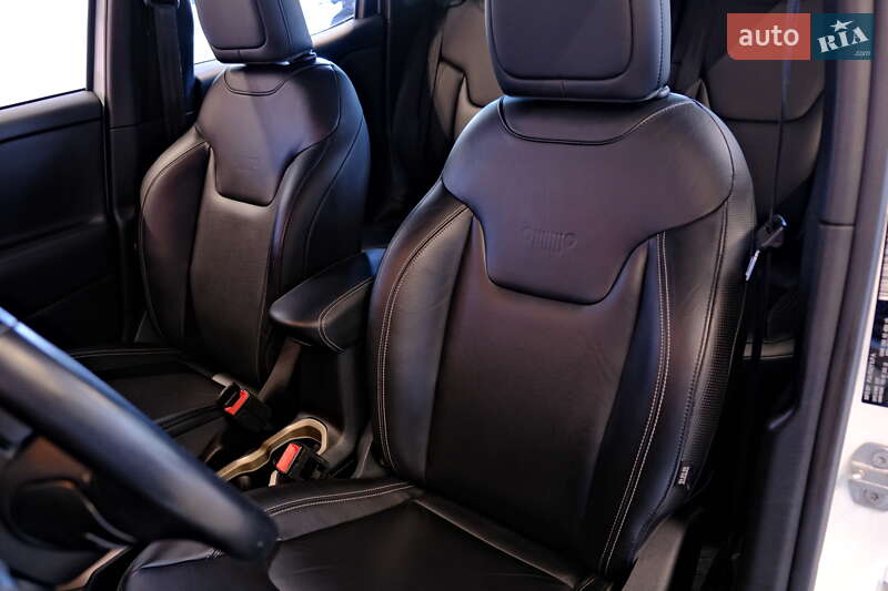 Позашляховик / Кросовер Jeep Renegade 2017 в Одесі