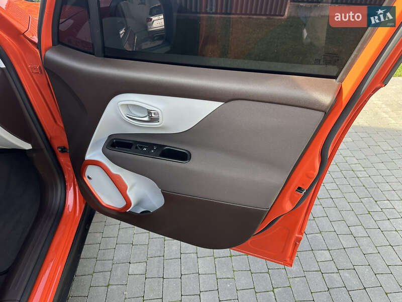 Внедорожник / Кроссовер Jeep Renegade 2016 в Черновцах фото 26 Внедорожник / Кроссовер Jeep Renegade 2016 в Черновцах
