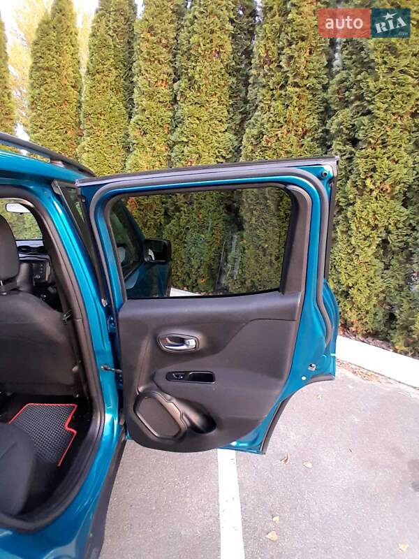 Внедорожник / Кроссовер Jeep Renegade 2019 в Киеве