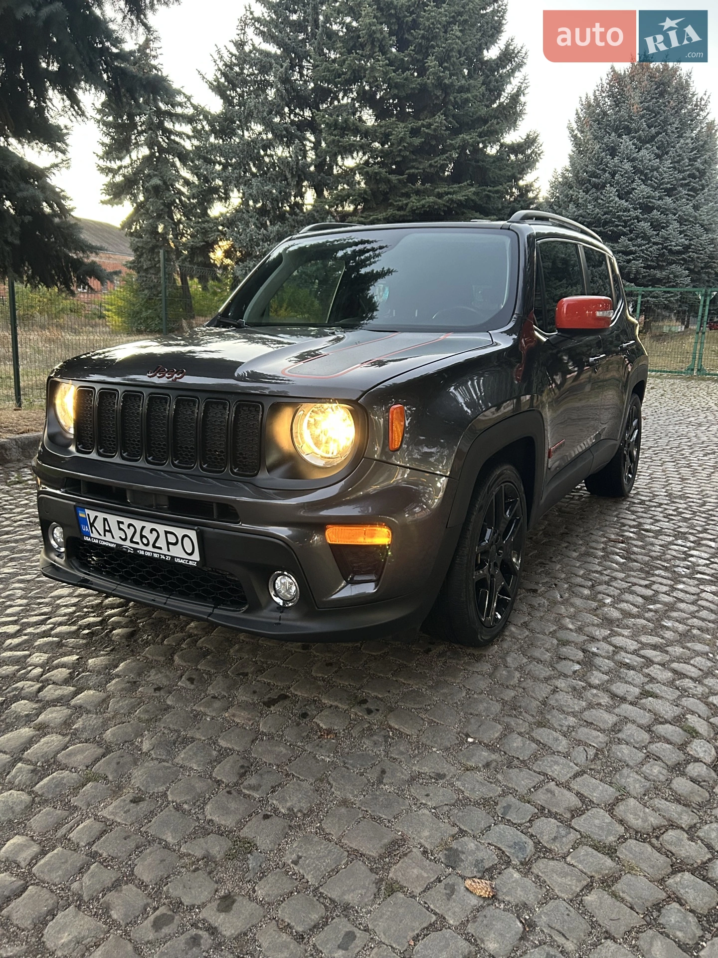 2020 Jeep Renegade - фото 1