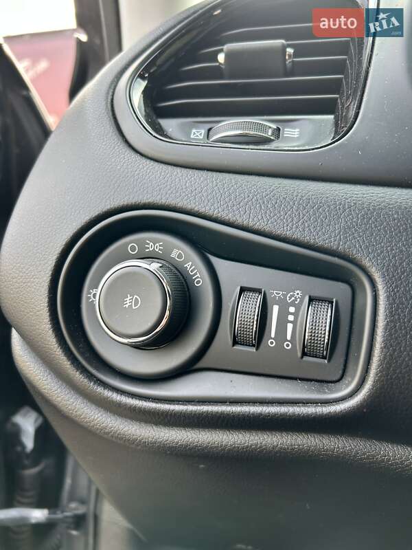 Позашляховик / Кросовер Jeep Renegade 2018 в Сумах фото 24 Позашляховик / Кросовер Jeep Renegade 2018 в Сумах