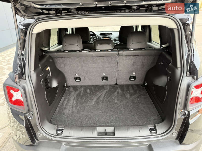 Внедорожник / Кроссовер Jeep Renegade 2023 в Киеве