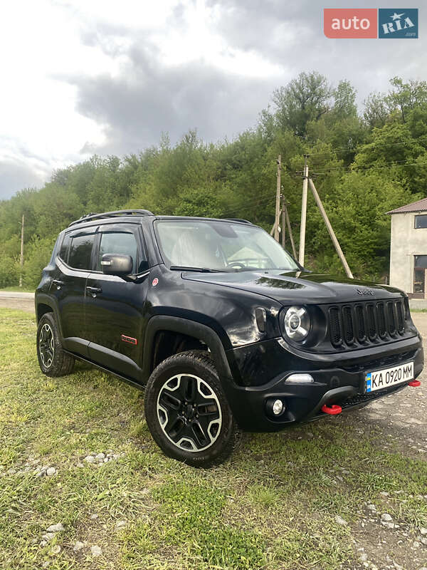 Внедорожник / Кроссовер Jeep Renegade 2016 в Каневе