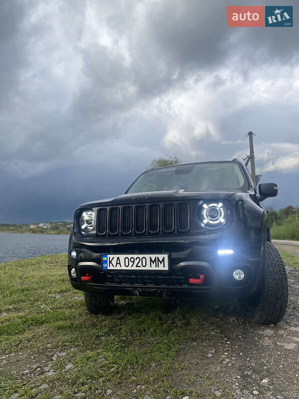 Внедорожник / Кроссовер Jeep Renegade 2016 в Каневе