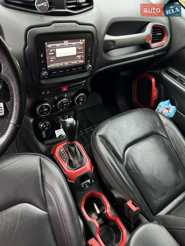 Внедорожник / Кроссовер Jeep Renegade 2016 в Каневе