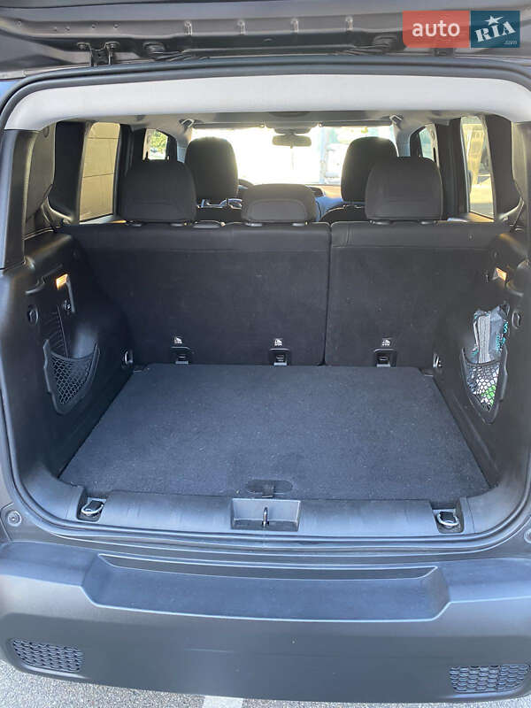 Внедорожник / Кроссовер Jeep Renegade 2017 в Киеве