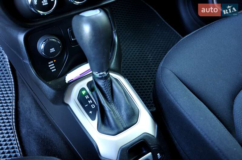 Позашляховик / Кросовер Jeep Renegade 2017 в Львові