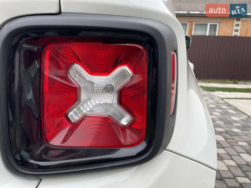 Внедорожник / Кроссовер Jeep Renegade 2017 в Лубнах