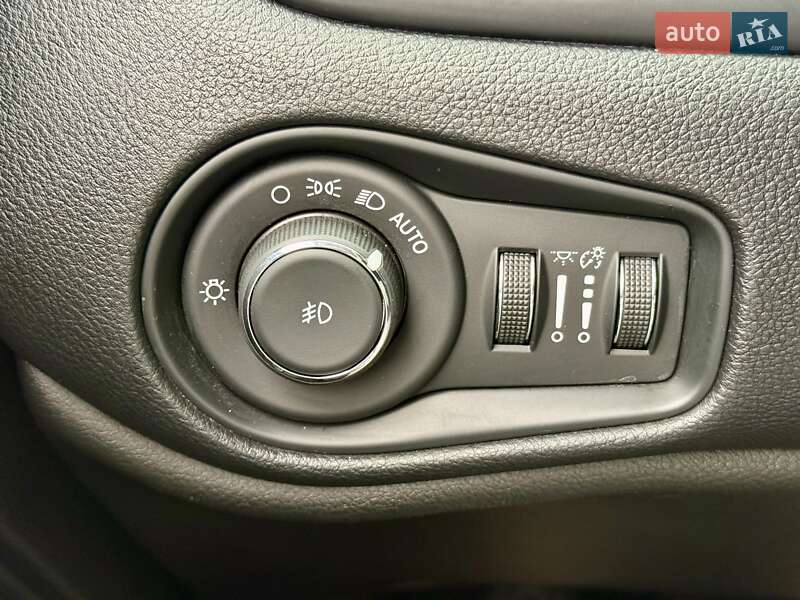 Позашляховик / Кросовер Jeep Renegade 2017 в Харкові фото 20 Позашляховик / Кросовер Jeep Renegade 2017 в Харкові