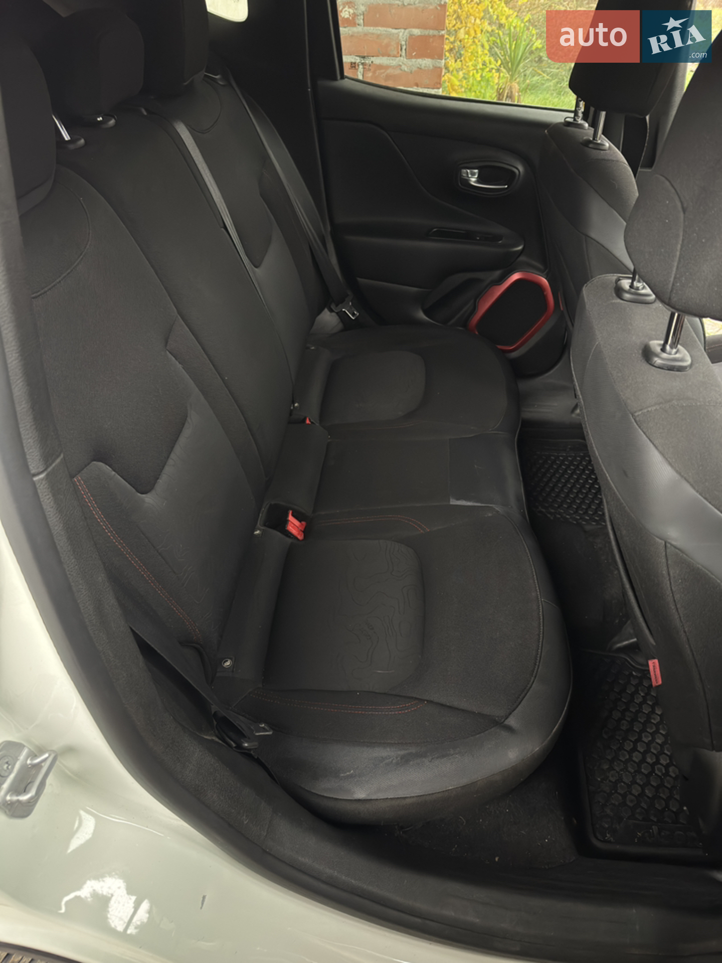 2017 Jeep Renegade - мініатюра 16