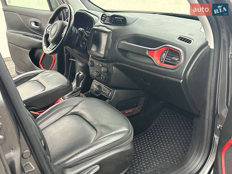 Позашляховик / Кросовер Jeep Renegade 2019 в Хмельницькому фото 43 Позашляховик / Кросовер Jeep Renegade 2019 в Хмельницькому