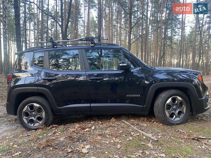 Позашляховик / Кросовер Jeep Renegade 2016 в Києві