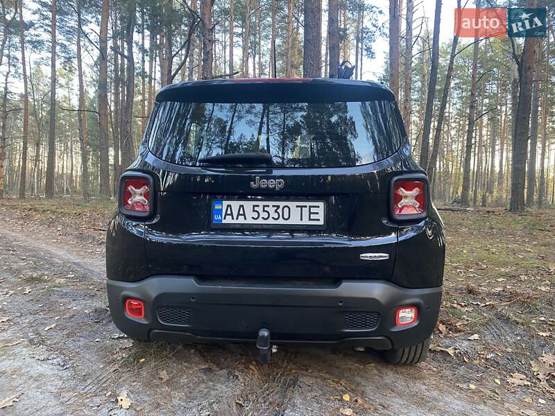 Позашляховик / Кросовер Jeep Renegade 2016 в Києві