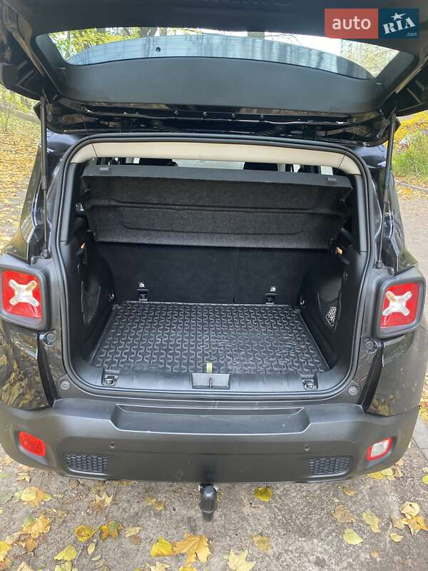 Позашляховик / Кросовер Jeep Renegade 2016 в Києві