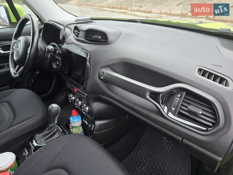 Внедорожник / Кроссовер Jeep Renegade 2017 в Киеве