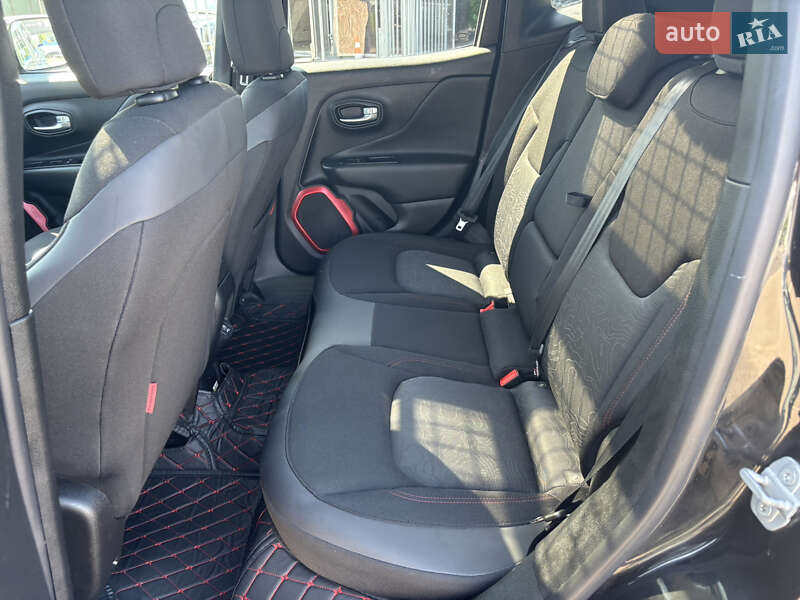 Позашляховик / Кросовер Jeep Renegade 2018 в Києві фото 11 Позашляховик / Кросовер Jeep Renegade 2018 в Києві