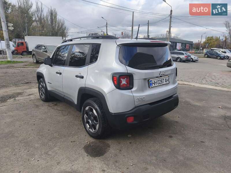 Позашляховик / Кросовер Jeep Renegade 2016 в Одесі