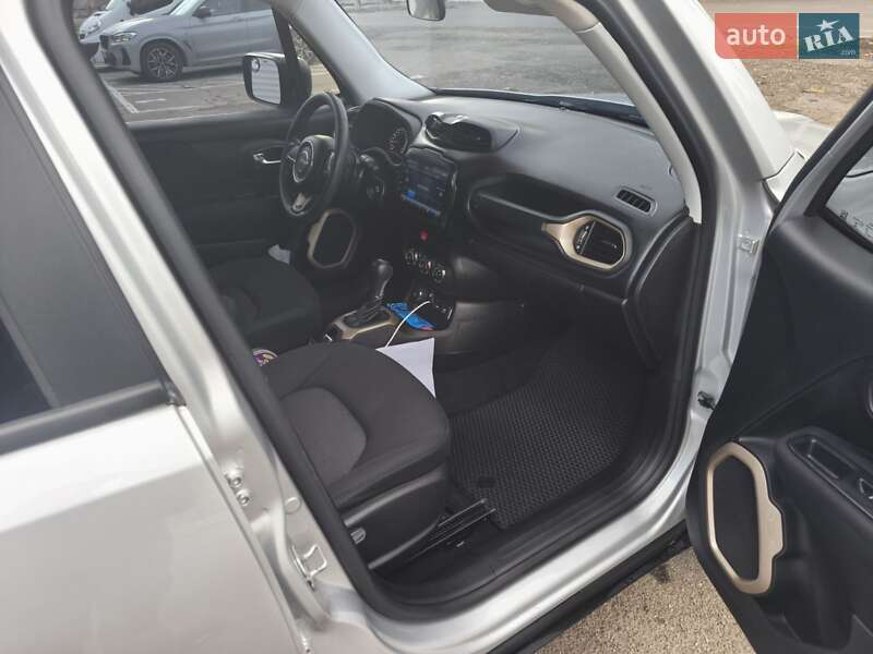 Позашляховик / Кросовер Jeep Renegade 2016 в Одесі