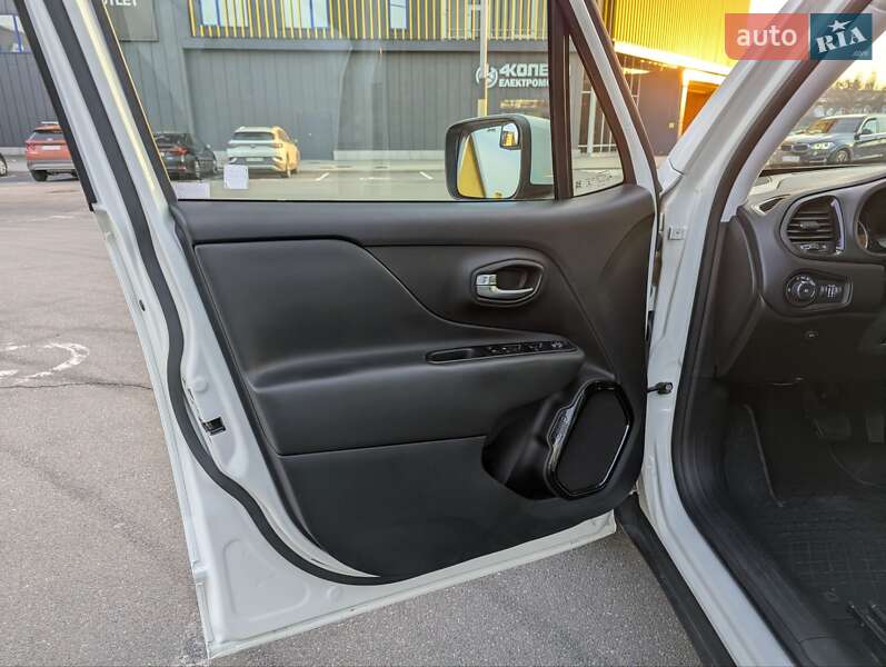 Внедорожник / Кроссовер Jeep Renegade 2020 в Киеве фото 19 Внедорожник / Кроссовер Jeep Renegade 2020 в Киеве