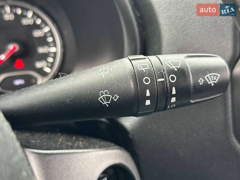 Позашляховик / Кросовер Jeep Renegade 2019 в Києві фото 23 Позашляховик / Кросовер Jeep Renegade 2019 в Києві