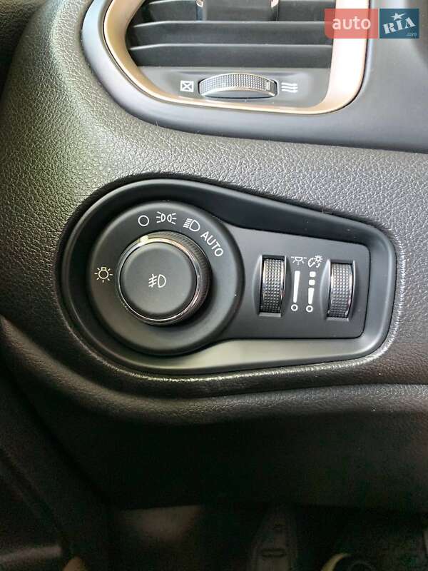 Внедорожник / Кроссовер Jeep Renegade 2015 в Борисполе