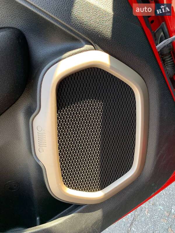 Внедорожник / Кроссовер Jeep Renegade 2015 в Борисполе