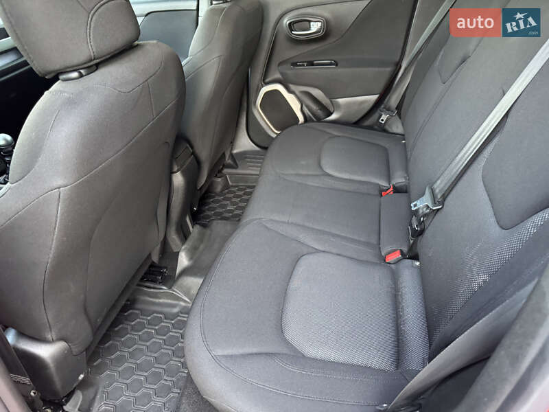 Внедорожник / Кроссовер Jeep Renegade 2015 в Харькове