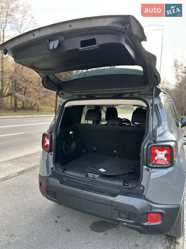 Внедорожник / Кроссовер Jeep Renegade 2019 в Киеве