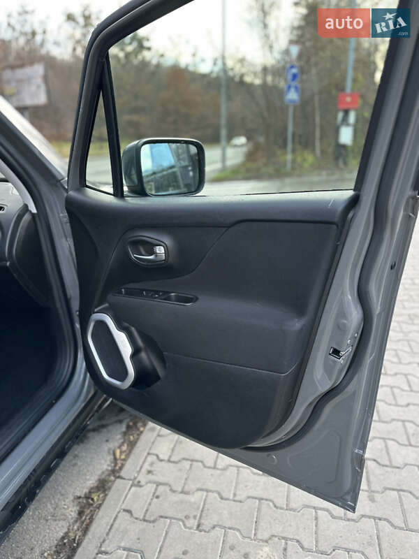 Внедорожник / Кроссовер Jeep Renegade 2019 в Киеве