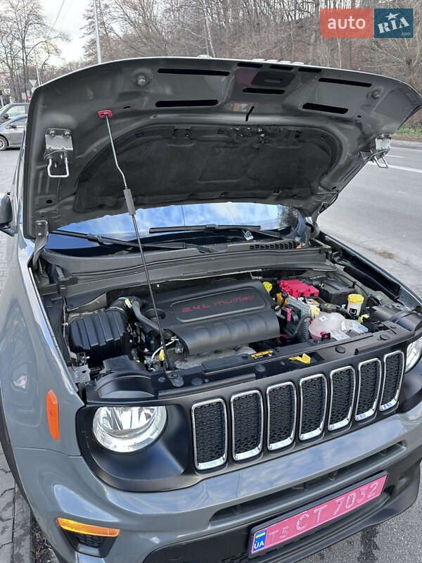 Внедорожник / Кроссовер Jeep Renegade 2019 в Киеве