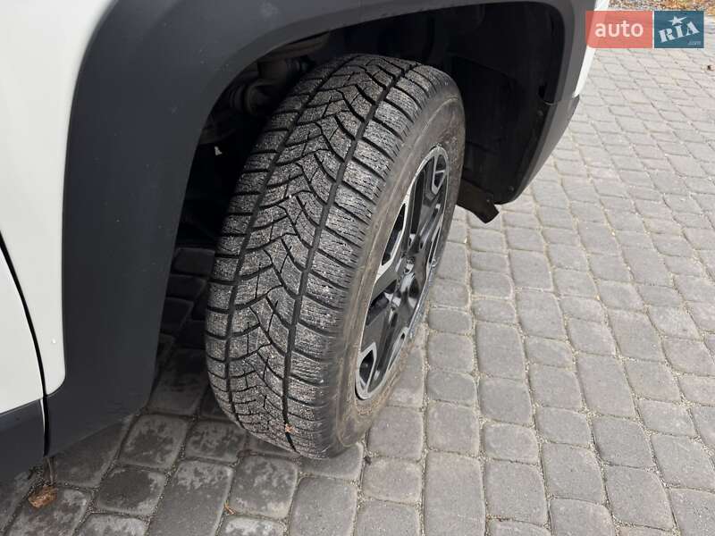 Внедорожник / Кроссовер Jeep Renegade 2016 в Виннице