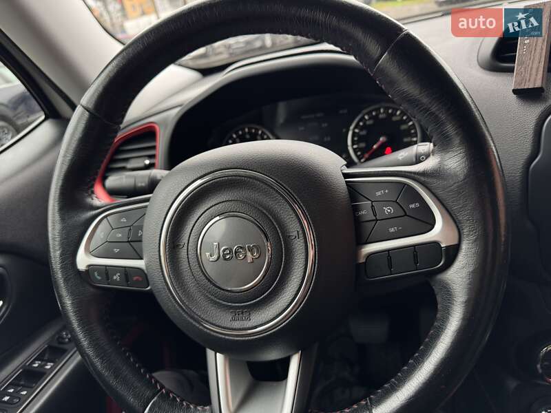 Внедорожник / Кроссовер Jeep Renegade 2016 в Виннице