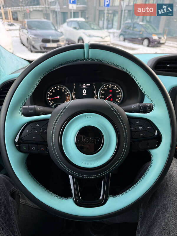 Позашляховик / Кросовер Jeep Renegade 2015 в Львові