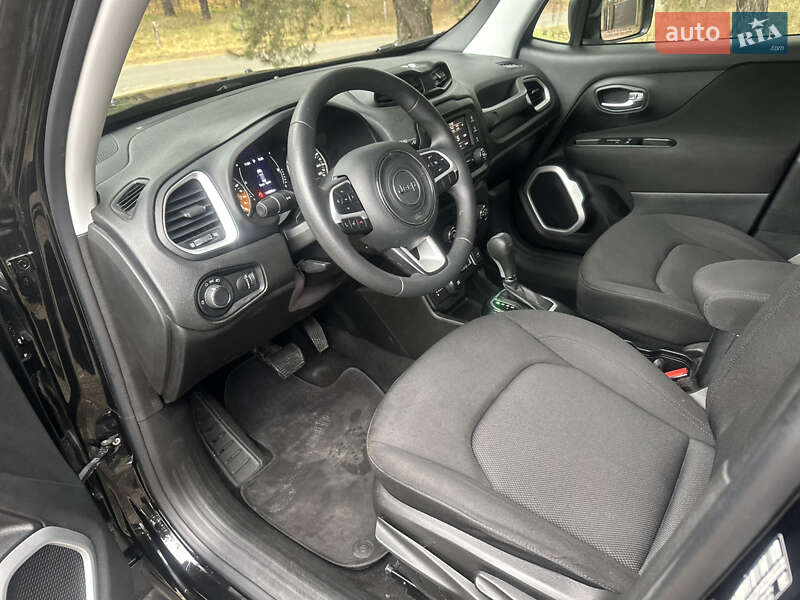 Внедорожник / Кроссовер Jeep Renegade 2017 в Киеве