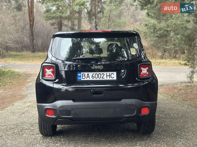 Внедорожник / Кроссовер Jeep Renegade 2017 в Киеве