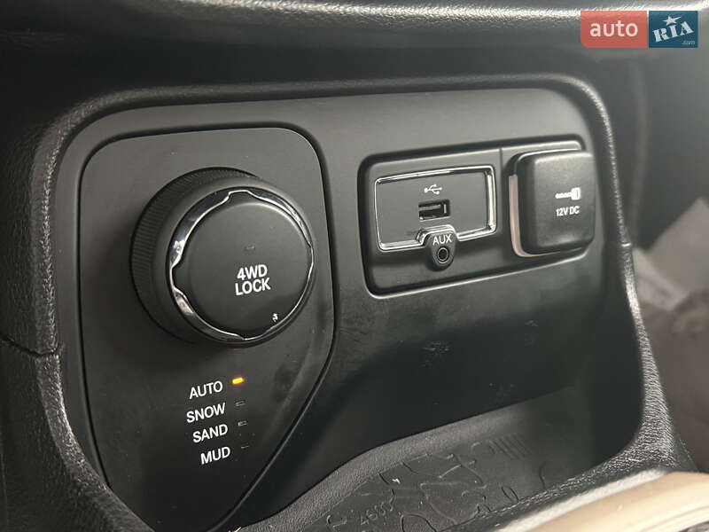 Позашляховик / Кросовер Jeep Renegade 2017 в Житомирі