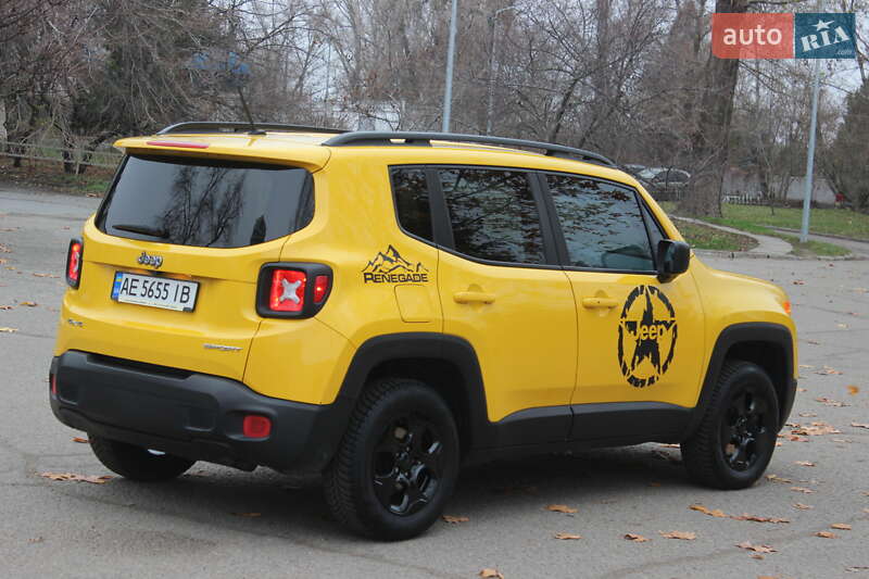Позашляховик / Кросовер Jeep Renegade 2016 в Дніпрі фото 8 Позашляховик / Кросовер Jeep Renegade 2016 в Дніпрі
